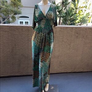 5th & Love Green Multi-Print V-Neck Maxi Dress